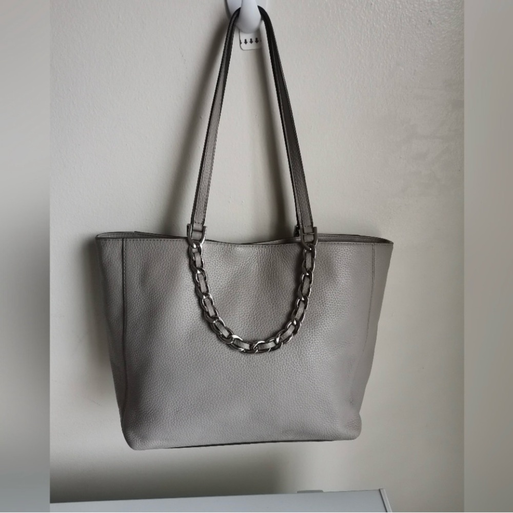 Michael Kors Pebbled Leather Gray With Silver Chain Harper Tote Bag - Picture 16 of 16